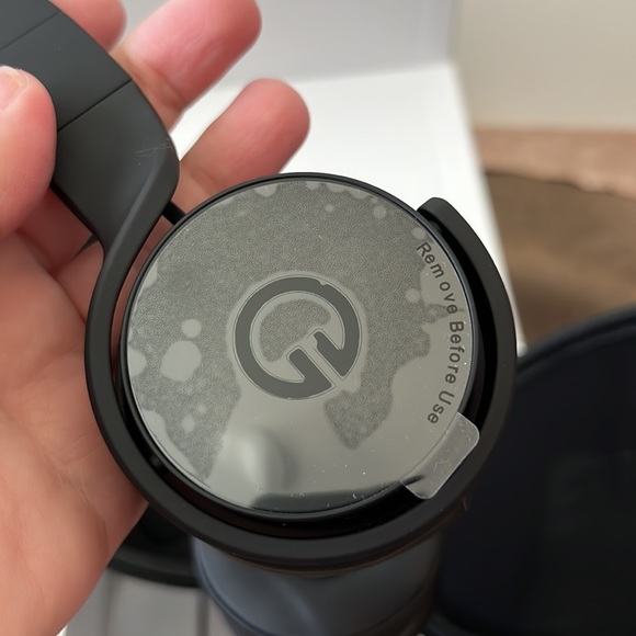 LTD WIRELESS ON-EAR HEADPHONE BY MUZIK - Picture 10 of 12